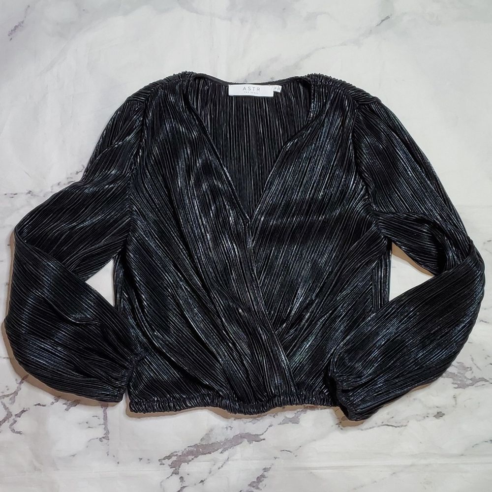 ASTR The Label Primadonna Surplice Shiny Black Crop Blouse